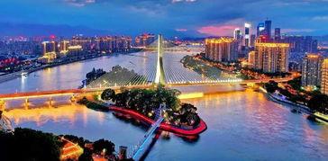 夜(ye)約(yue)福(fu)州(zhou) 書(shu)舍靜讀，江燈入夢